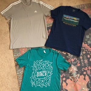 Men 3  t-shirts size L for $20